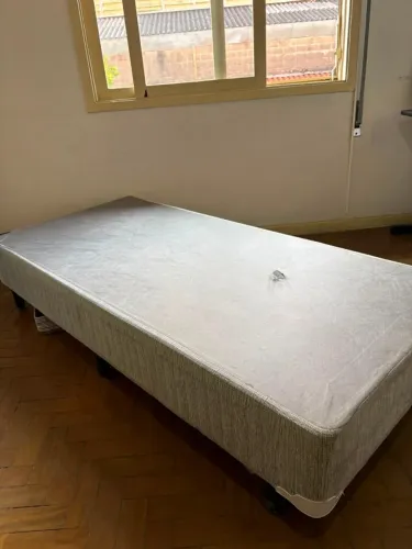 Base Box de Solteiro - Oportunidade