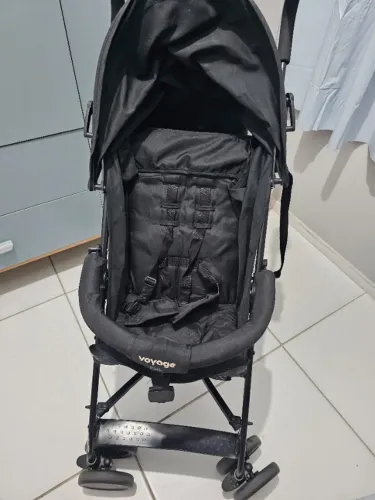 Vendo Carrinho de Bebê - Voyage