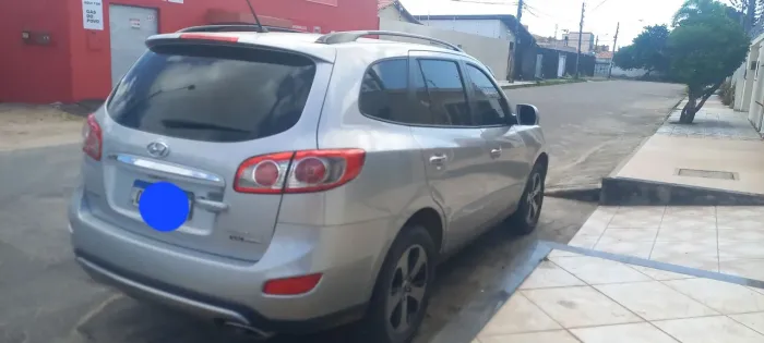 Hyundai Grand Santa Fe 2012