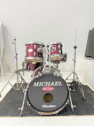 Bateria Michael