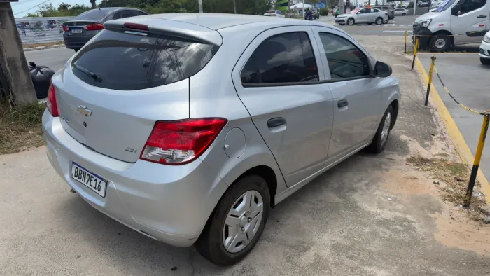 Chevrolet Onix JOY Hatch 1.0 8V Flex Mec. 4P 2018