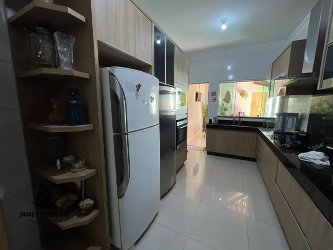 Casa 4 quartos 1 suíte c/planejados - Jardim Helvécia