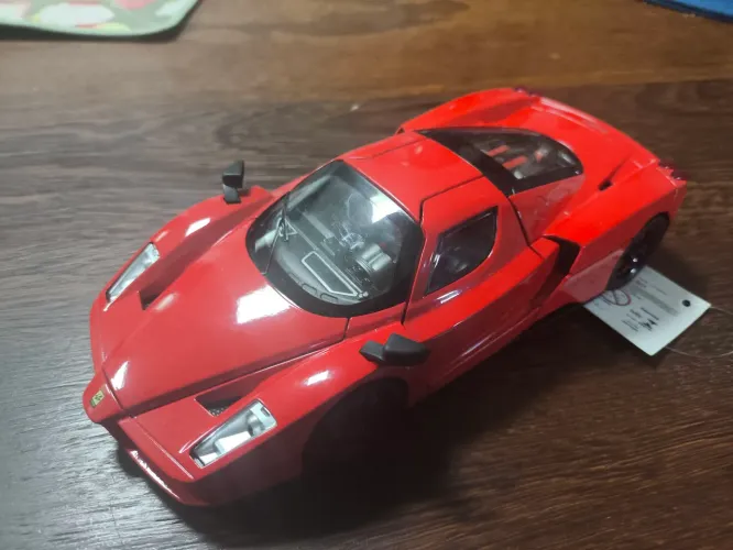 Miniatura Carro Ferrari Enzo 1:22 Som luz Coleção