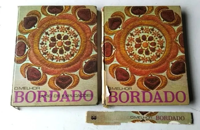Livros Antigos - Coleção O Melhor Bordado - Editora Três (2 Volumes) - 1972