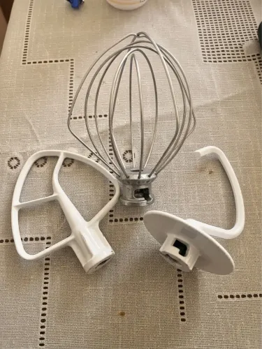OPORTUNIDADE: Kit 3 Batedores Originais KitchenAid Artisan (Globo, Pá Plana e Gancho)?