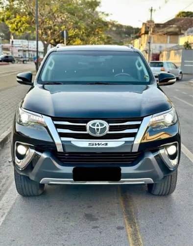 Toyota Hilux SW4 SRX 4X4 2.8 TDI 16V Dies. Aut. 2017