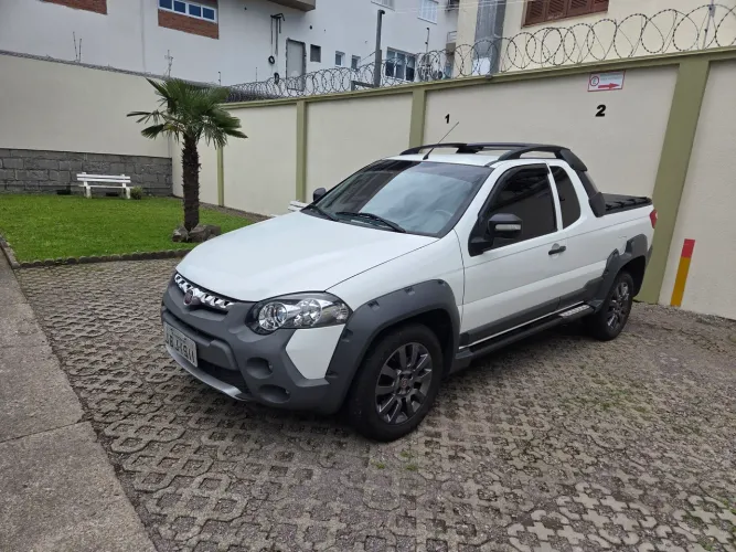 Fiat Strada Adventure 1.8/ 1.8 Locker Flex CE 2016