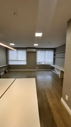 Escritório para aluguel e venda em Pinheiros.