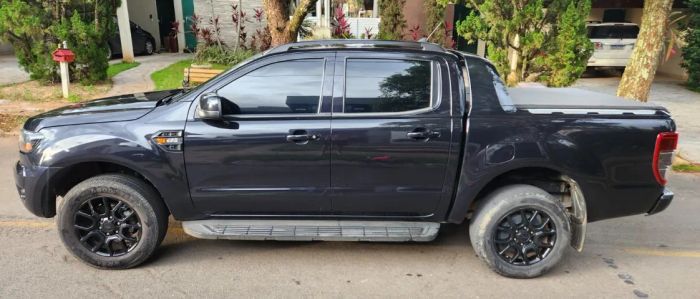 Imagem de Ford Ranger Black 2.2 4X2 CD Diesel AUT 2023