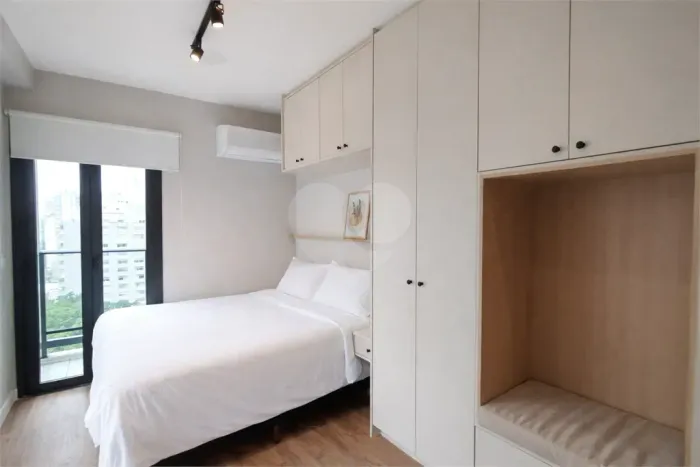 Studio Mobiliado para Locação na Rua Oscar Freire | Ao Lado do Metrô | Pronto para Morar