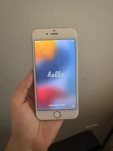 Vendo iPhone 6s 16 GB (mega conservado, única dona e tela original)