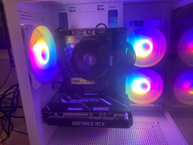 Pc gamer amd ryzen 5500 + RTX 3050 + 16GB RAM + 512gb Nvme