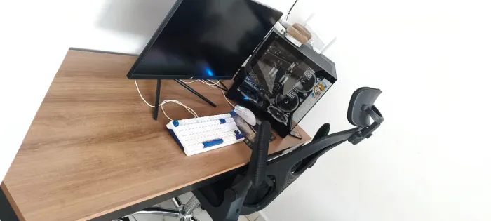 Mesa e cadeira