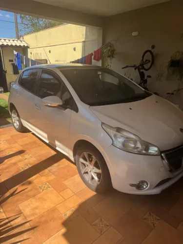 Peugeot 208 Allure 1.5 Flex 8V 5P 2015