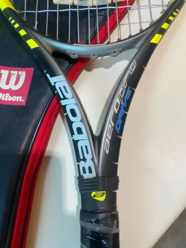 raquetes de tenis muito novas 