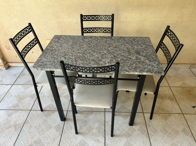Jogo de mesa NOVO ENTREGO 