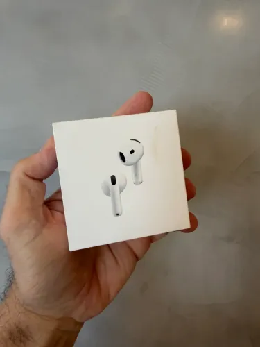 AirPods 4 com cancelamento de ruído novo e lacrado - Centerfix 