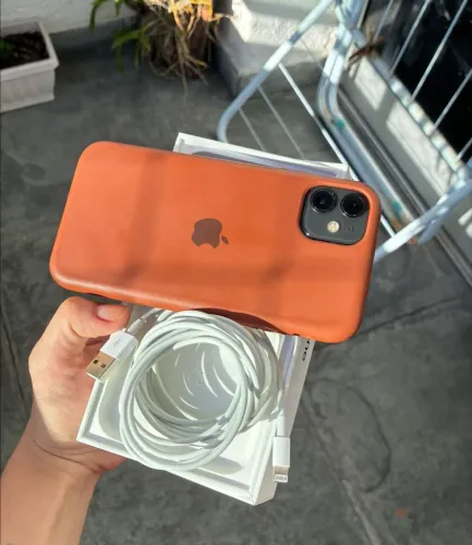 iPhone 11 seminovo 64gb