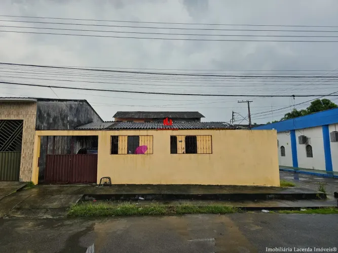 Casa na Cidade Nova 2 Qts sendo 1 suíte + 1 Prédio Residencial com 4 Apartamentos