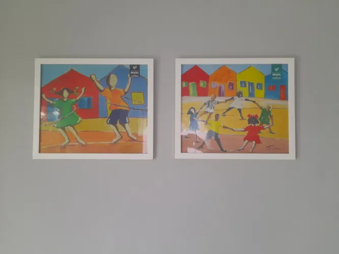 Quadros Lúdicos com moldura e vidro 40x40 Infância.