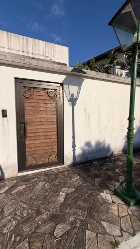 Portão em madeira