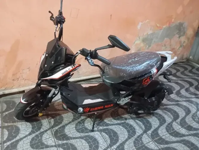Moto elétrica zerada