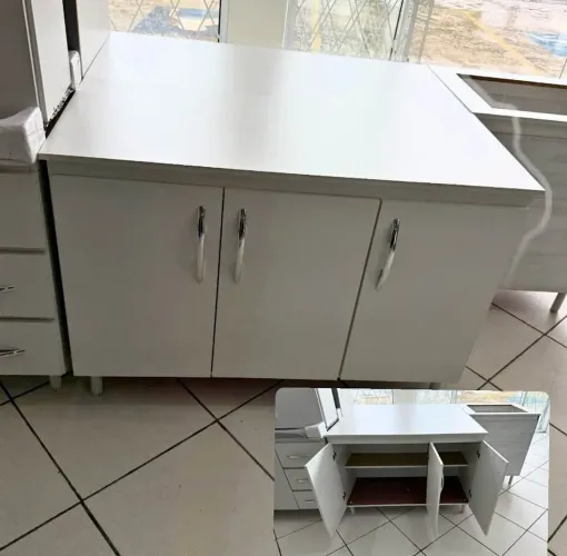 Balcão de três portas MDF 90 CM novo
