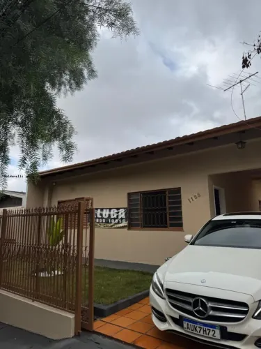 Casa para Locação em Londrina, Vila larsen, 3 dormitórios, 2 banheiros, 1 vaga
