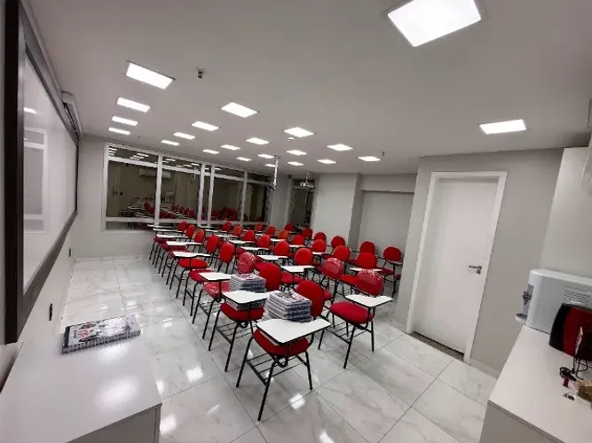 Sala para Venda no Ed. The Place (Adrianópolis) 35m²