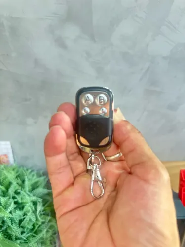 Controle Remoto Universal para Portão e Garagem 433MHz