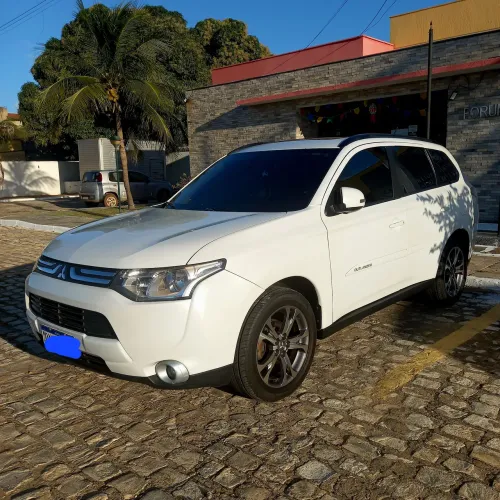 Mitsubishi Outlander 2.0 16V 160cv Aut. 2014