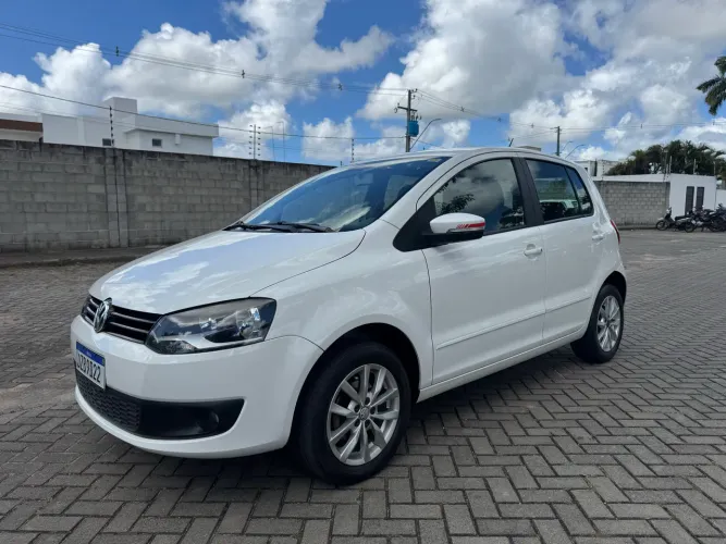 Volkswagen Fox 1.6 MI Total Flex 8V 5P 2014