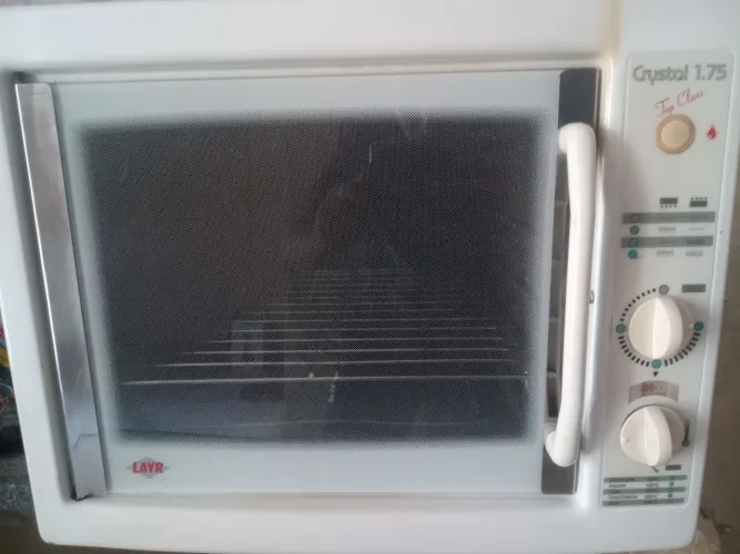 Layr Crystal 1.75 (de 46 litros e 1750W de potência)