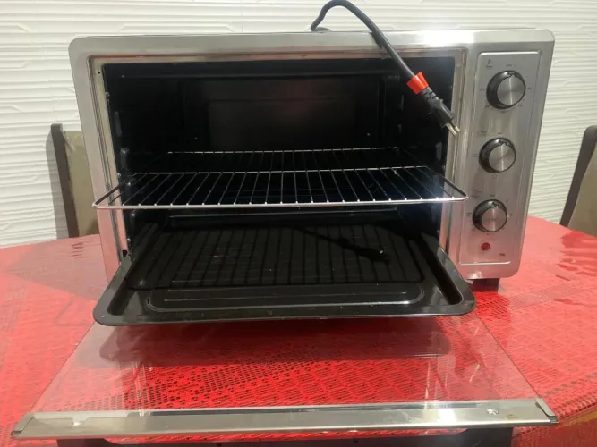 Forno elétrico 127 wats semi novo