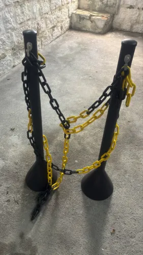 Pedestal com corrente organizador de fila