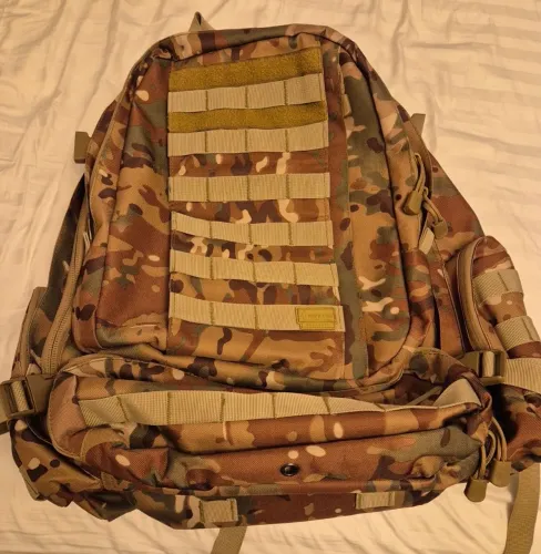 Mochila camuflada Invictus Defender