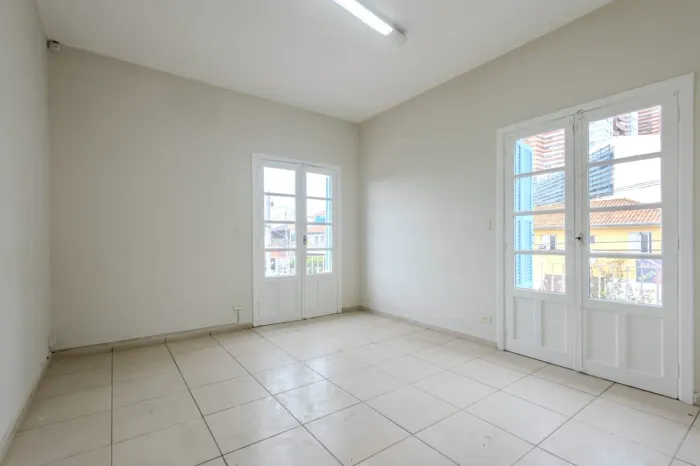 Sobreloja na Rua Doutor Sílvio Dante Bertacchi, 336 90 m²