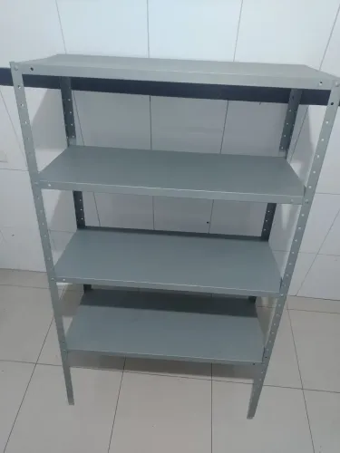 PRATELEIRA EM AÇO 