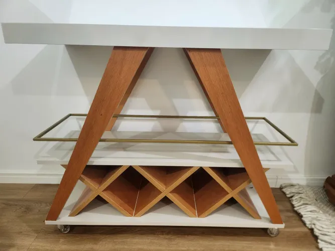 Balcão aparador Moderno | Porta-Vinhos | Com Rodinhas | Impecável!