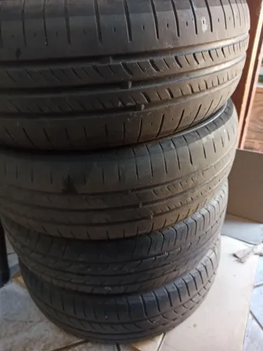 VENDO 4 PNEUS 165/70 ARO 13