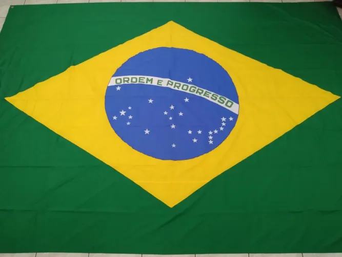 Bandeira do Brasil grande gigante 