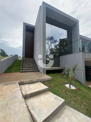 Casa á venda em Riviera Santa Cristina XIII-Paranapanema/SP