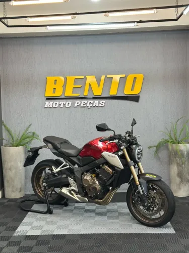 HONDA/CB 650 R 2022 VERMELHA