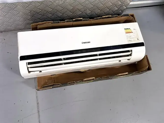 2 Evaporadoras Ar Condicionado Split Gree e LG - Para Retirada de Peças