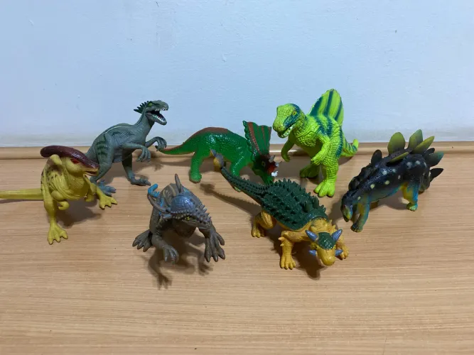 Lote Dinossauros de brinquedo
