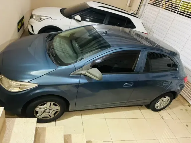 Chevrolet Onix Hatch LT 1.0 8V Flex Power Mec. 4P 2016