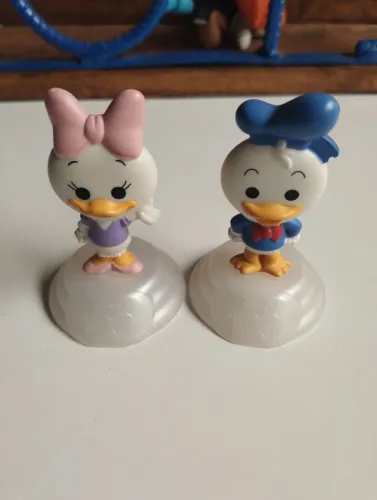 Margarida e pato Donald Disney 100 vendo por unidade 