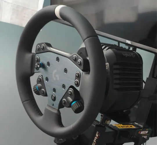 Volante Logitech RS50 (PC, PS4 e PS5)