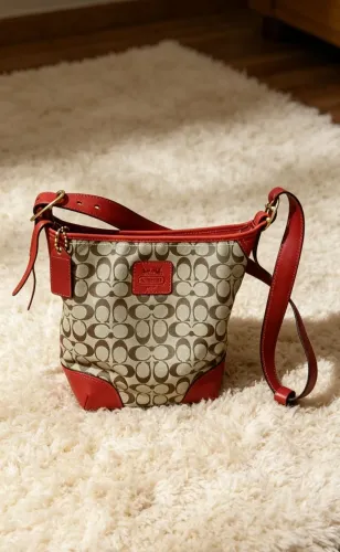 Bolsa coach vermelha monograma transversal original comprada no Japão
