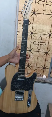 Guitarra waldman